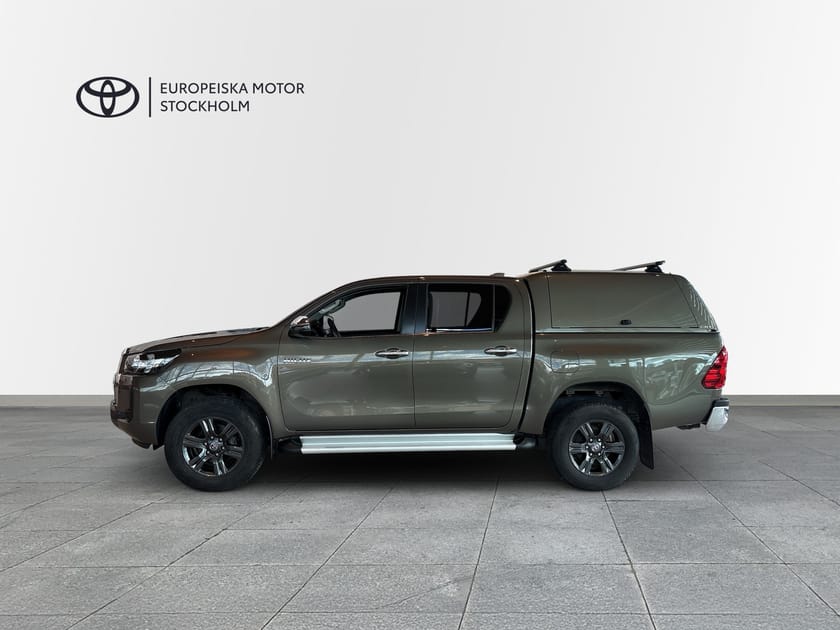 Bild 4 av Toyota Hilux Dubbelhytt 2,8 AWD D-CAB Hero Vinterhjul / Moms