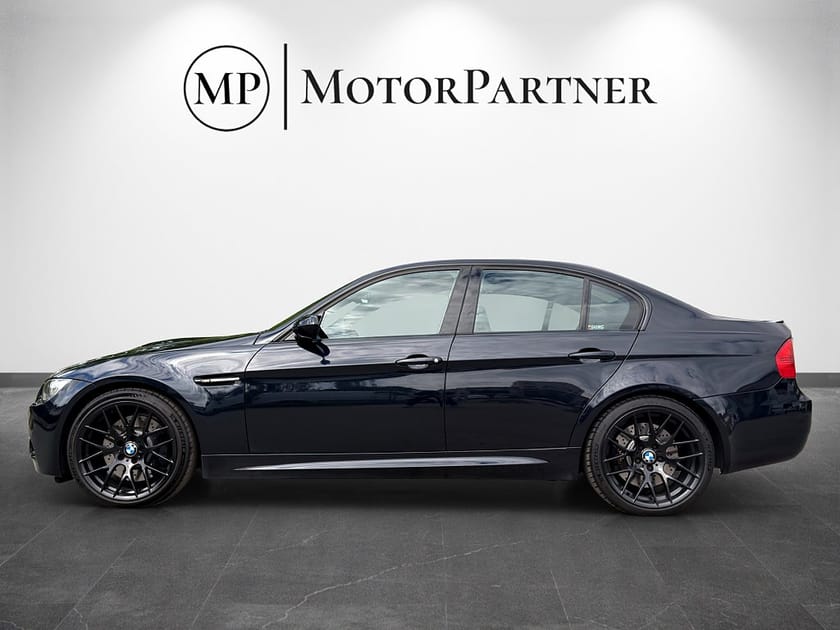 Bild 4 av BMW M3 Sedan E90 Manuell Svensksåld V8 420hk
