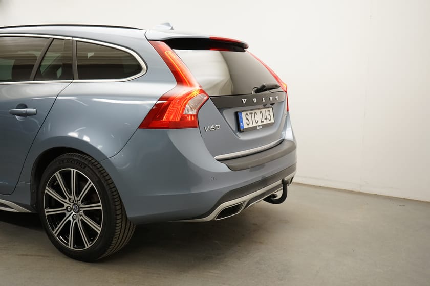 Bild 3 av Volvo V60 D5 AWD Twin Engine Business Advanced, Förarstol elmanövrerad, Dragkrok, Taklucka