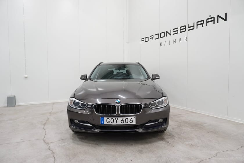 Bild 4 av BMW 320d Touring 184HK Sport Line HiFi PDC Drag
