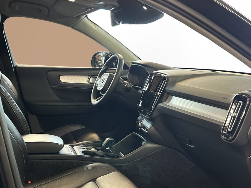 Bild 5 av Volvo XC40 B4 AWD Bensin Mom Adv Navi Pro Edt