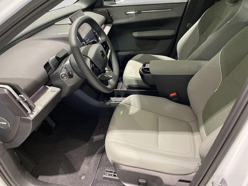 Bild 2 av Volvo EX30 Cross Country Twin Motor Performance