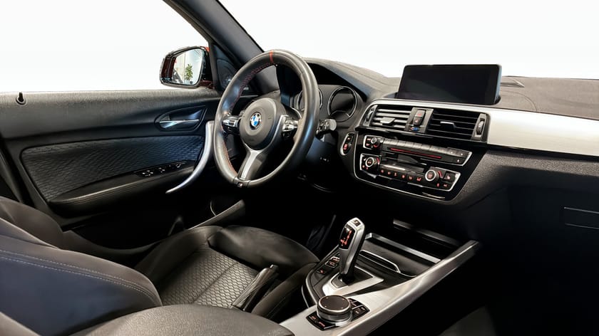 Bild 3 av BMW 120d xDrive F20 LCI Taklucka Drag M-Sport