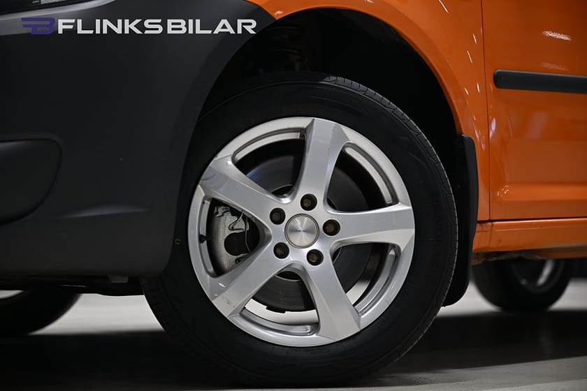 Bild 4 av Volkswagen Caddy Skåpbil 4Motion DSG 140HK Inredd|Drag|GPS|LEDramp