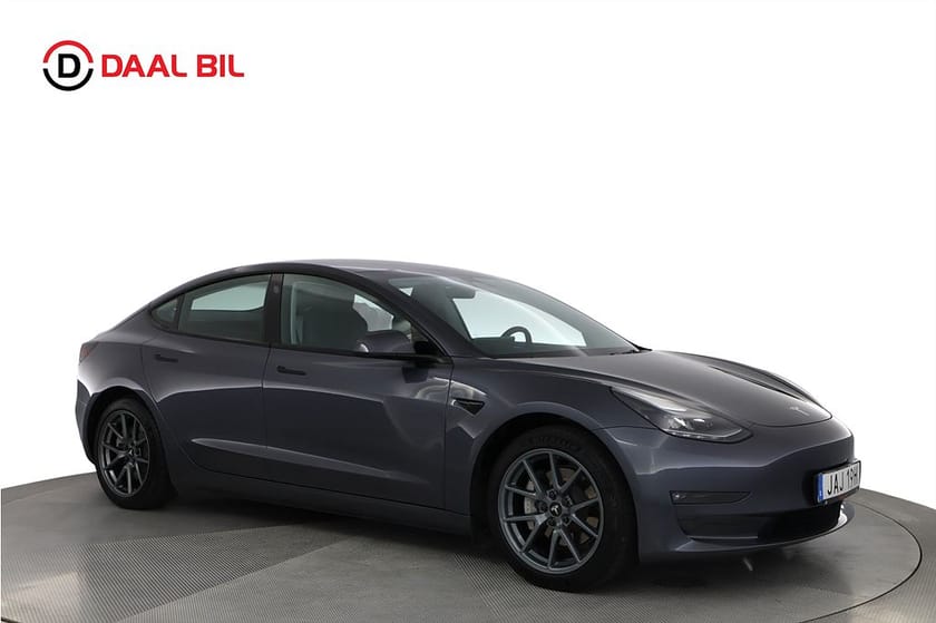 Bild 4 av Tesla Model 3 Long Range AWD 498HK PANORAMA PREMIUM P-VÄRM B-KAMERA
