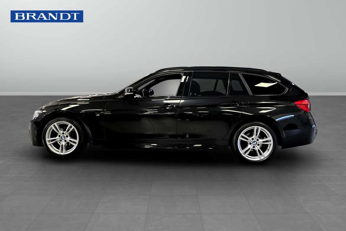 BMW 320i xDrive Touring