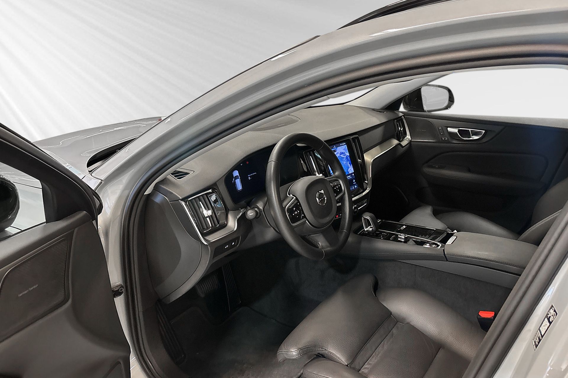 Volvo V60 Plus Dark Nordic 2026, bild 7/10