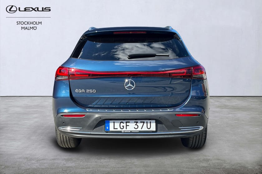 Bild 4 av Mercedes-Benz EQA 250 Backkamera Widescreen Ambient light