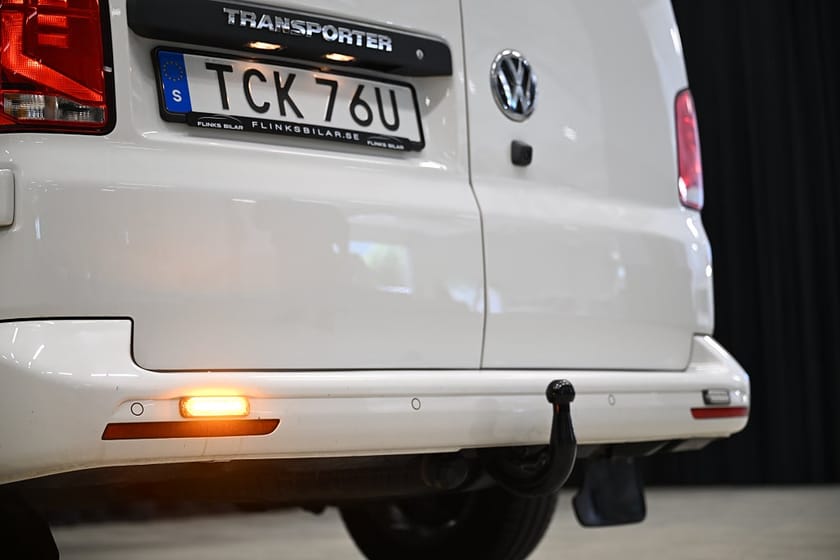 Bild 5 av Volkswagen Transporter DSG 150HK Nedlackad|LED|Inredd|Drag|Värmare|Moms|SeUtr