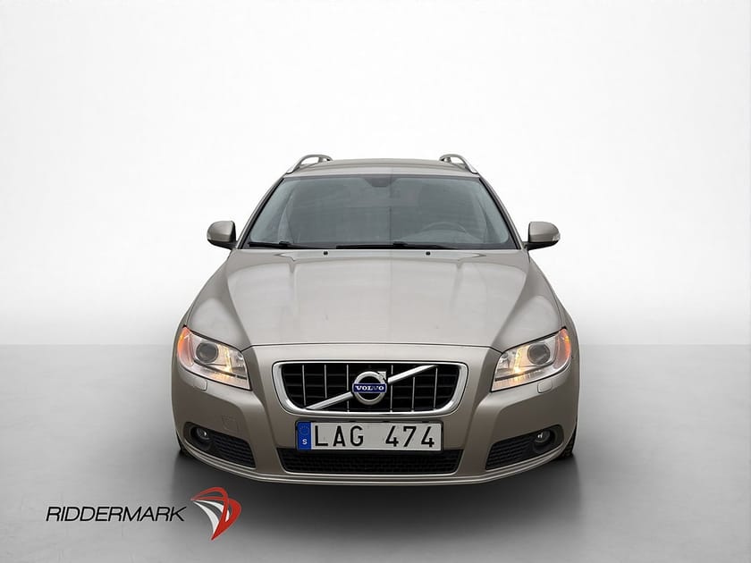 Bild 2 av Volvo V70 D3 163hk Summum 2 Brukare Värmare Dragkrok Skinn