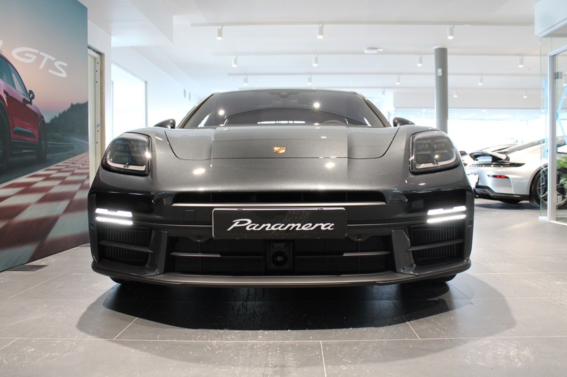 Porsche Panamera 4 E-Hybrid 2026, bild 3/10