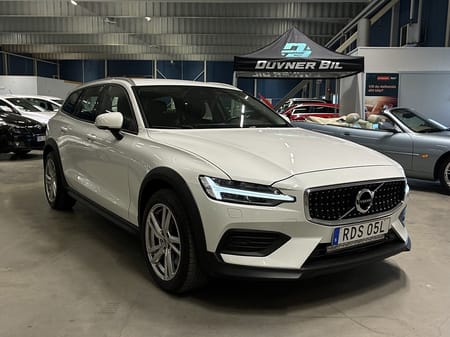 Volvo V60 Cross Country D4 AWD Aut | Drag | Navi | Värmare