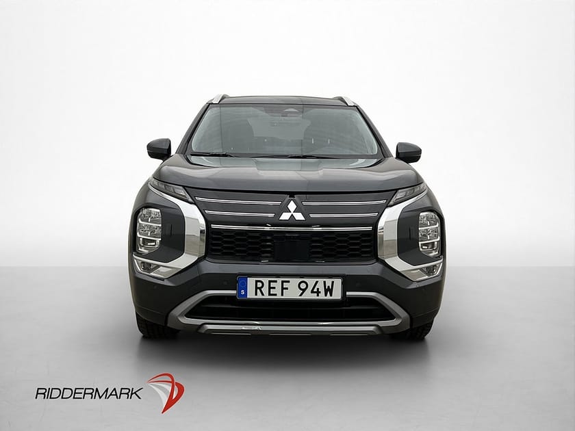 Bild 2 av Mitsubishi Outlander PHEV 306hk 4WD Yamaha HUD 360° MOMS Drag