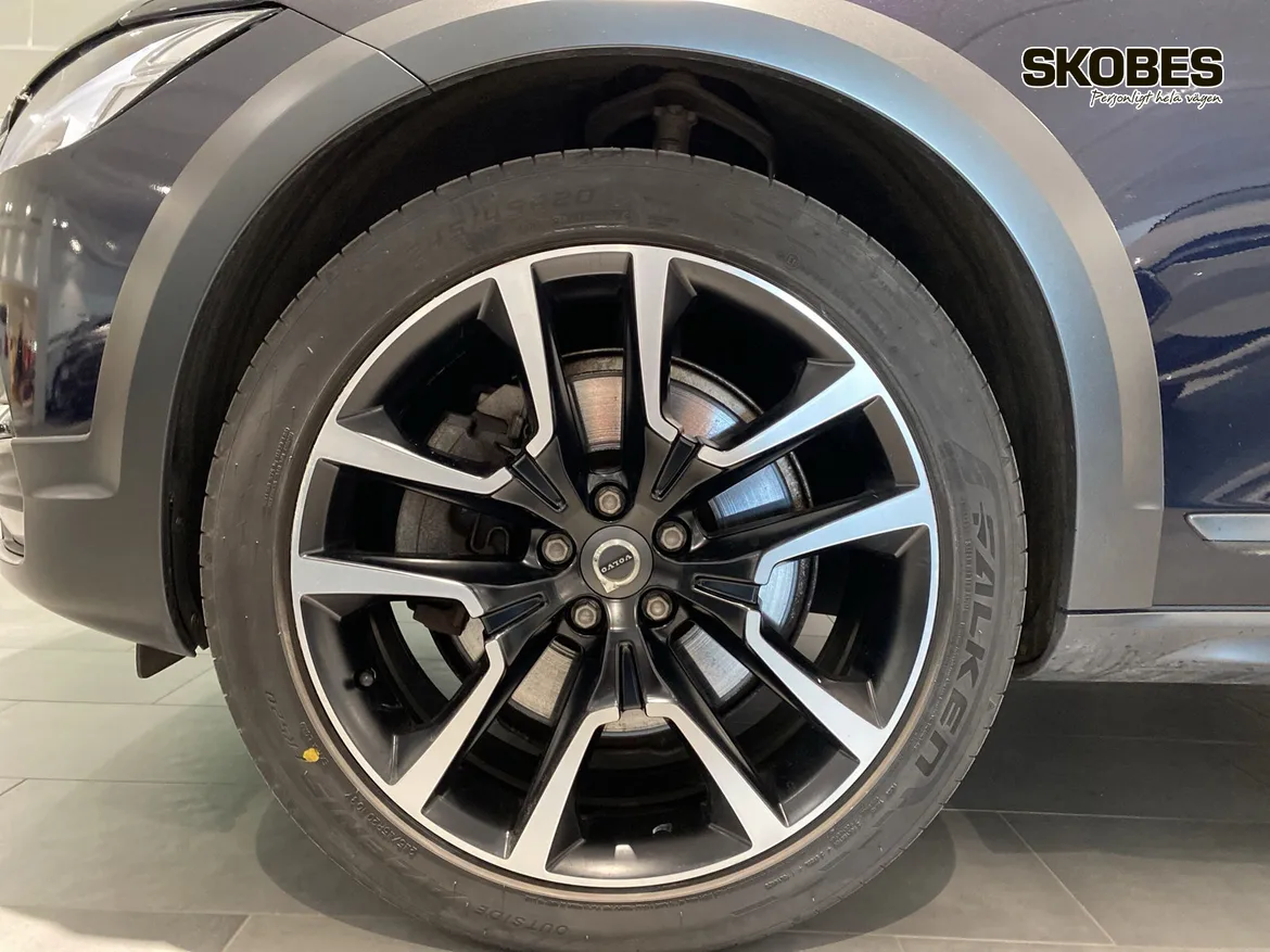Volvo V90 Cross Country