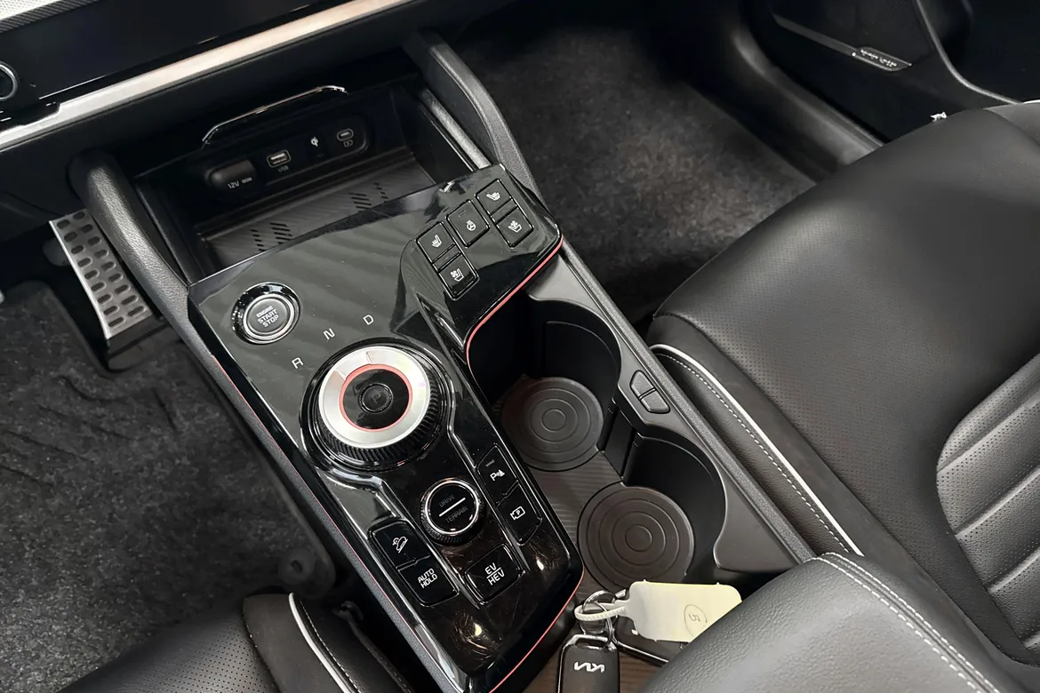 picture of a car