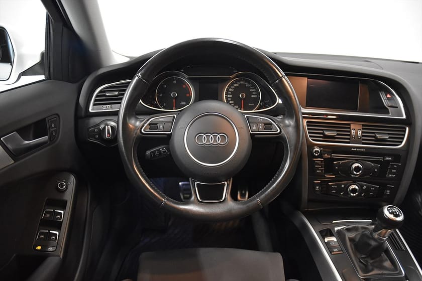Bild 2 av Audi A4 Avant 2.0 TDI Quattro S-Line Drag D-Värm Nybes 150hk