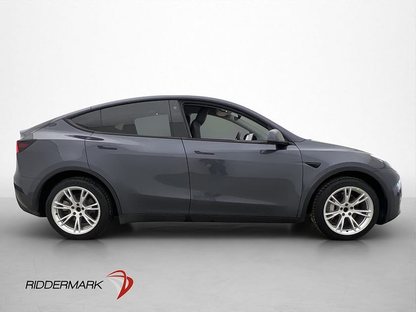 Bild 5 av Tesla Model Y Long Range AWD Svensksåld Autopilot Pano