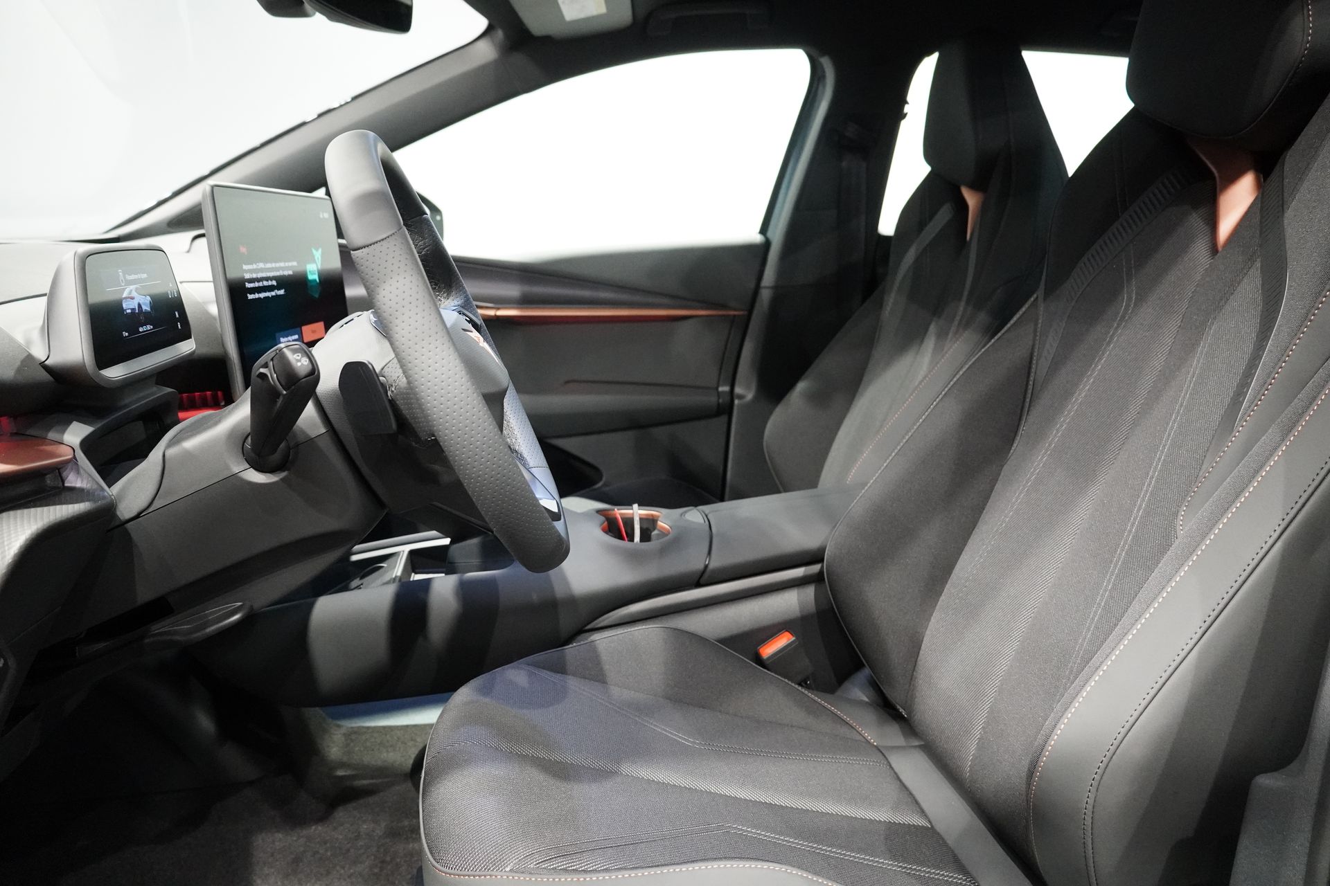 Cupra Tavascan 2WD 77 kWh 286hk 2025, bild 6/10