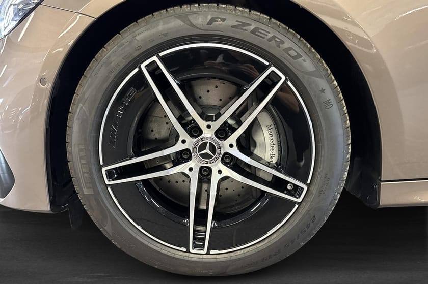 Bild 5 av Mercedes-Benz E 300 de 4MATIC T