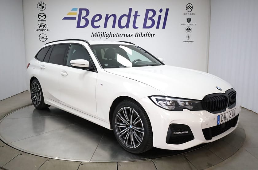 Bild 1 av BMW 330e Touring M Sport | Adaptiv farthållare | Dragkrok | HiFi