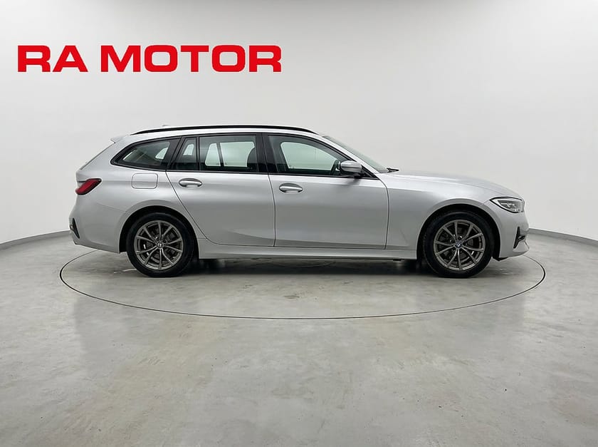 Bild 5 av BMW 330e xDrive Touring | Sport Line | M-Ratt | P-sensorer |