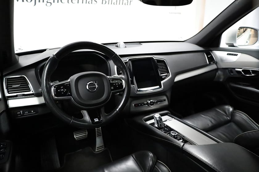 Bild 4 av Volvo XC90 T8 AWD R-DESIGN  7 SITS  407HK / PANORAMA /LUFTFJÄDRING