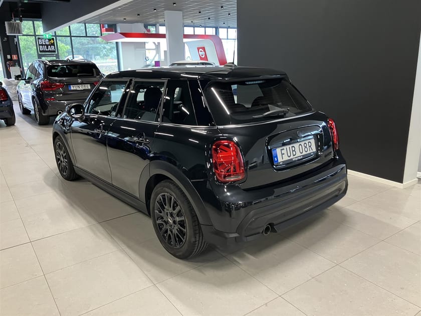 Bild 3 av MINI Cooper 5dr Exp Navi Kamera Keyless 16