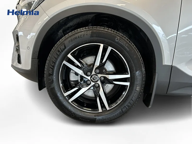 Bild 8 av 18 – Volvo XC40 B3 FWD Bensin Plus Dark
