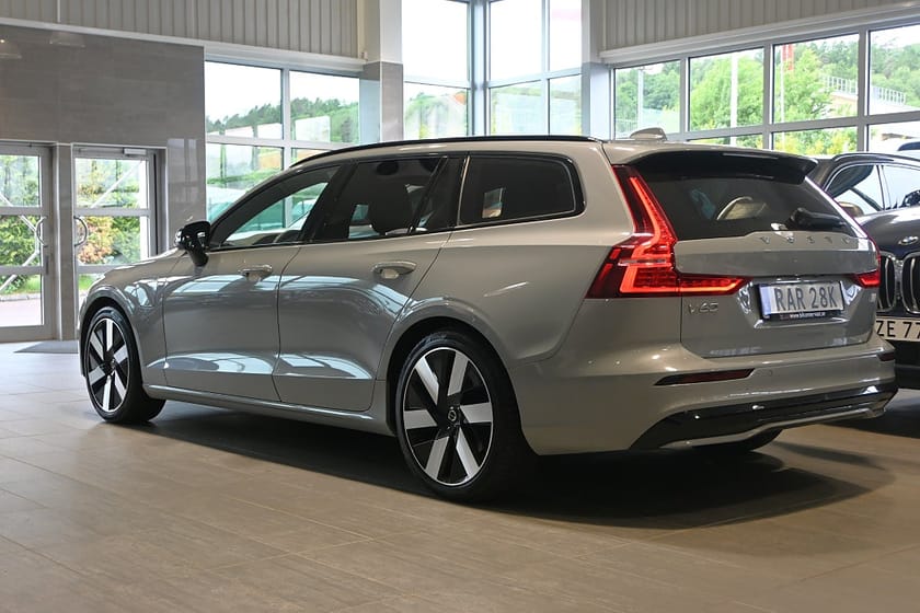 Bild 3 av Volvo V60 Recharge T6 AWD Plus Dark 19" Drag Kamera