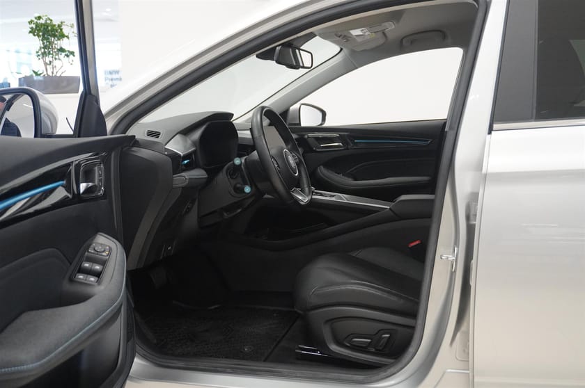 Bild 2 av MG 5 Long Range Luxury 61 kWh 156 hk Aut