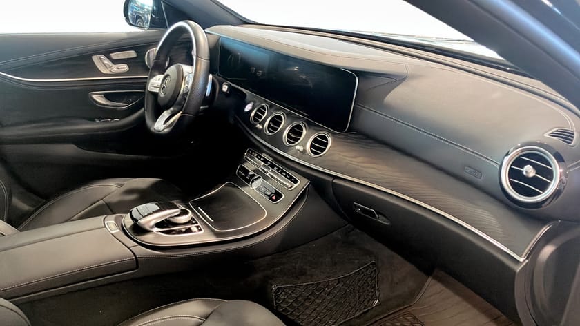 Bild 3 av Mercedes-Benz E 220 d 4MATIC 220d PremiumPlus/AMG/Drag/Värmare