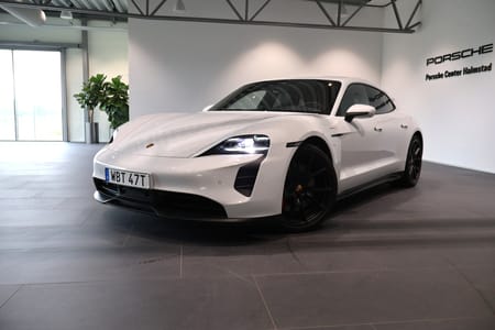 Porsche Taycan GTS Sport Turismo / Approved