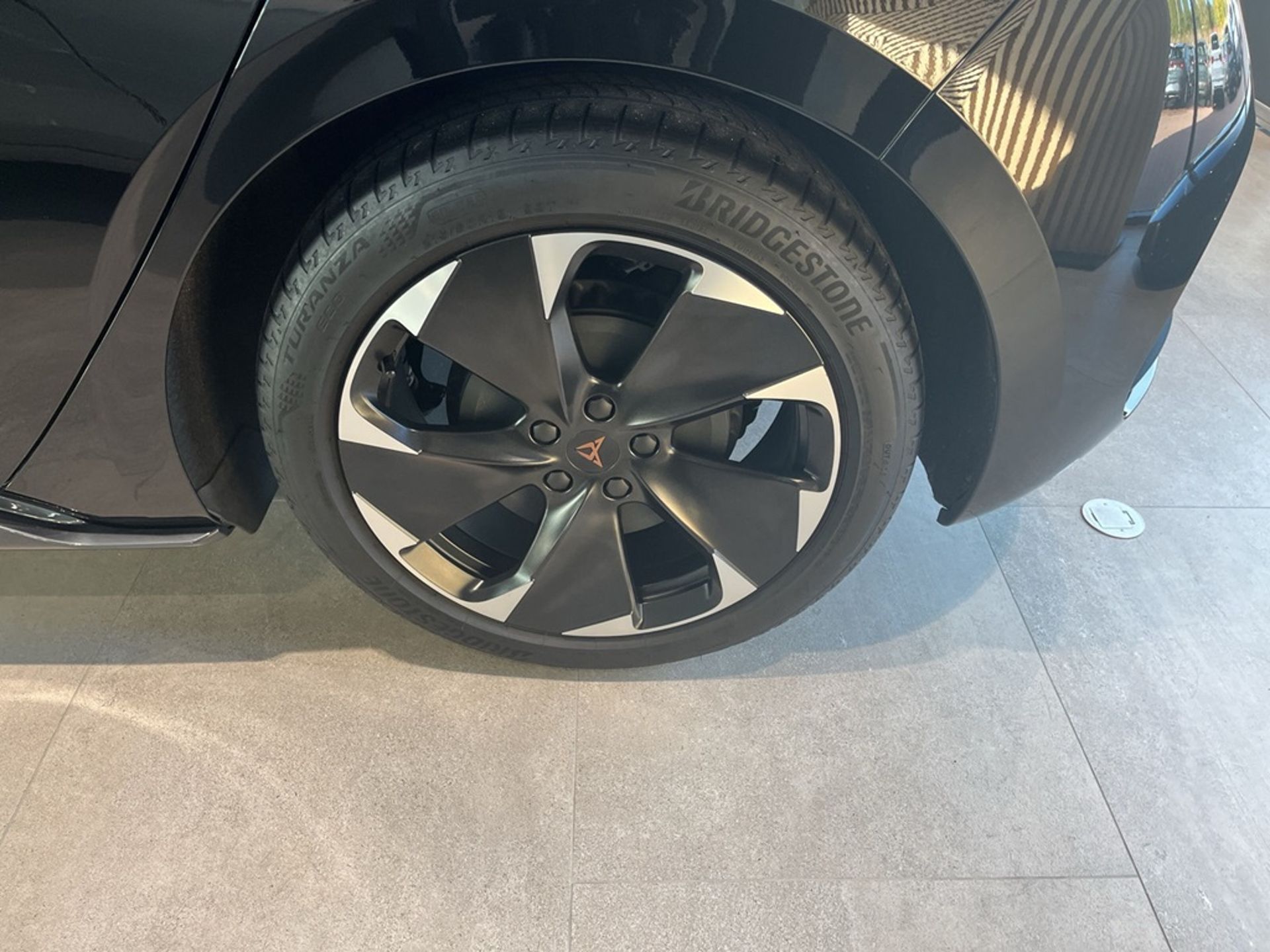 Cupra Born e-boost 59 2025, photo 4/4