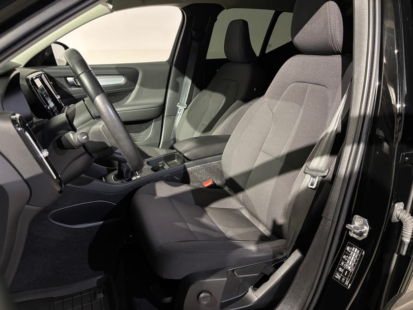 Bild 5 av Volvo XC40 T2 FWD Momentum | Dragkrok | VOC |