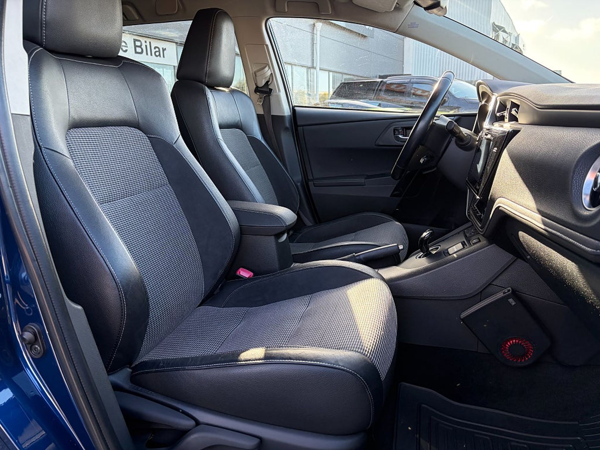 Toyota Auris 2016, bild 6/10