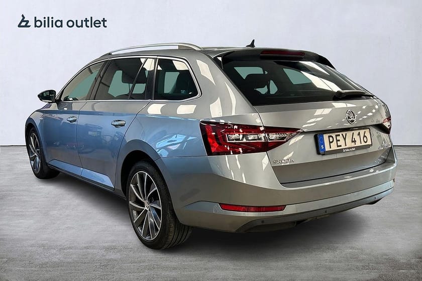 Bild 3 av Škoda Superb Kombi Skoda 2.0 TDI L&K B-kam Drag Skinn Navi Canton Nybesikt