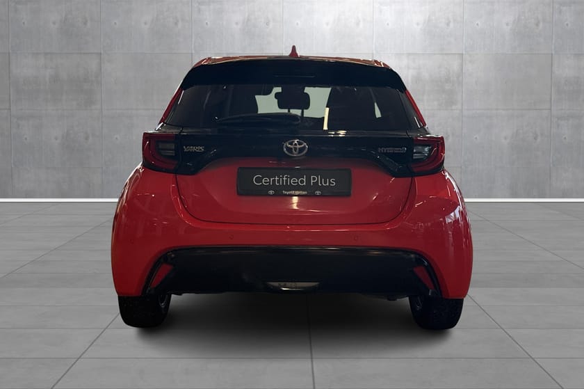 Bilde 4 av Toyota Yaris Hybrid / Style Tech / Panoramatak / Velholdt