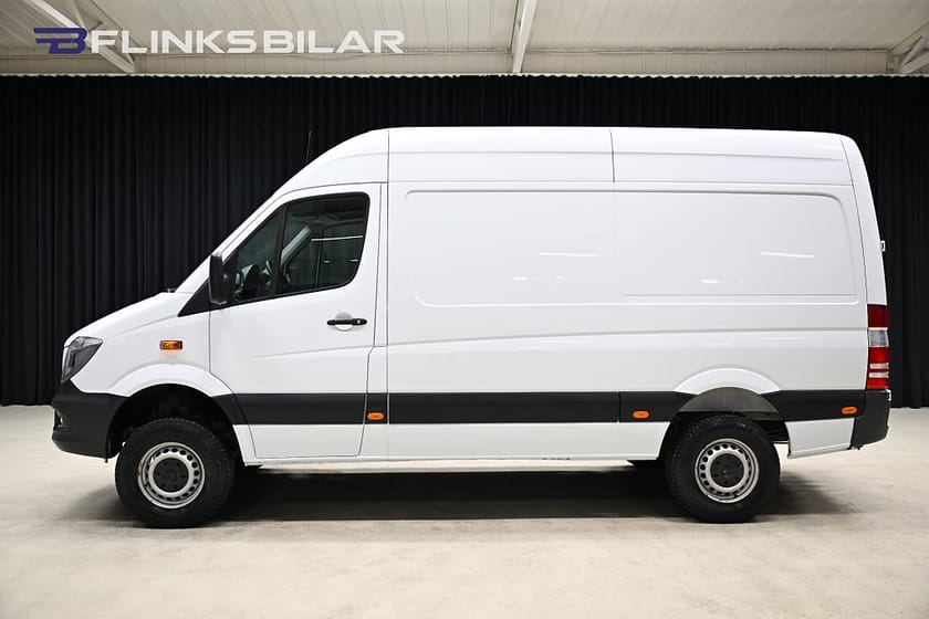 Bild 2 av Mercedes-Benz Sprinter 316 BlueTEC 4MATIC Skåpbil 163HK Inredd|Drag|Värmare