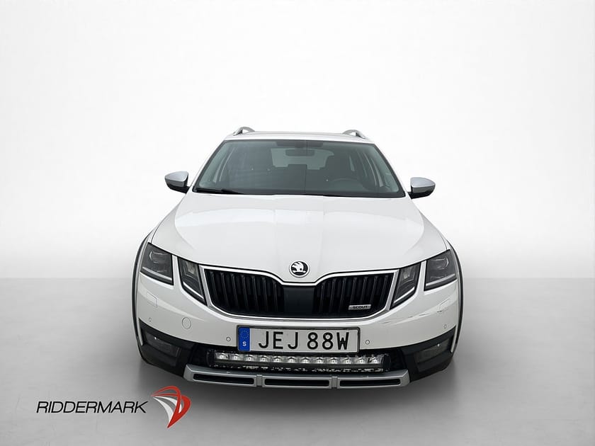 Bild 2 av Škoda Octavia Scout Skoda 190hk 4x4 Premium Kamera Drag Värmare
