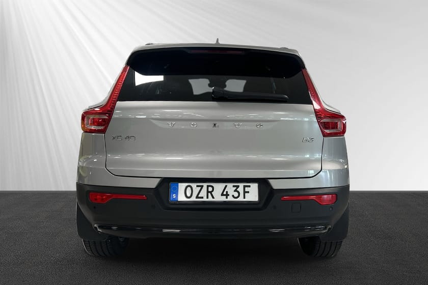 Bild 4 av Volvo XC40 B3 FWD Bensin Plus Dark
