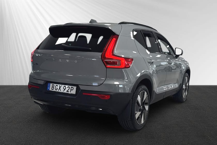Bild 3 av Volvo EX40 Single Motor Extended Range R Plus Edt