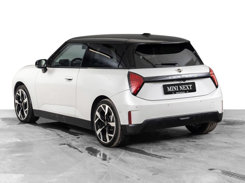 Bilde 3 av MINI Cooper SE Classic Trim Package M
