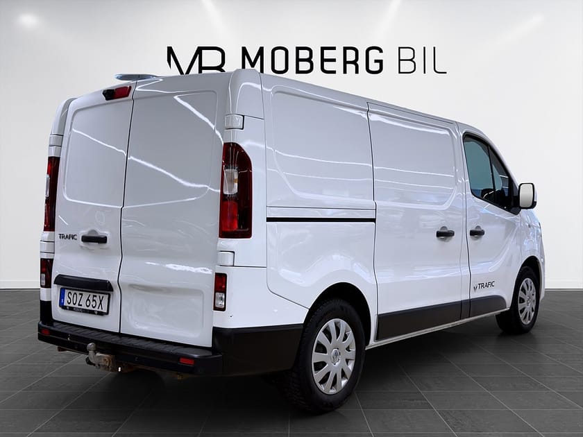 Bild 4 av Renault Trafic Skåpbil 125hk L1 Drag Värmare PDC MOMS/VAT