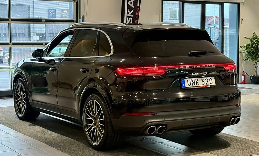 Bild 3 av Porsche Cayenne S 441 hk/PDCC/Pano/Sport chrono/Bose®/Bakaxelstyrning