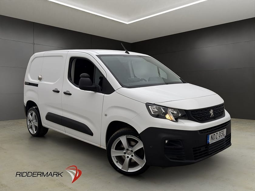 Bild 1 av Peugeot Partner Utökad Last Ny-Kamrem Värmare PDC Drag CARPLAY Moms
