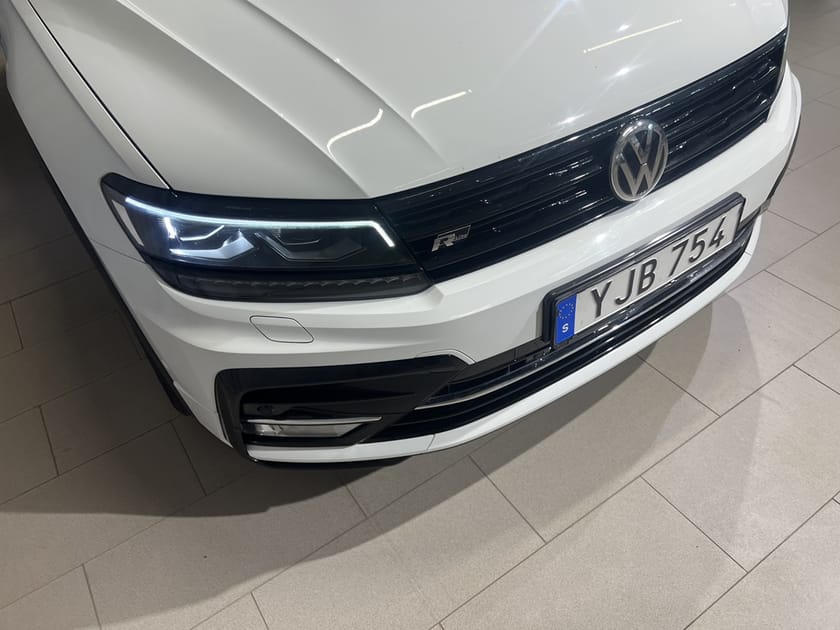 Bild 3 av Volkswagen Tiguan R-Line GTS 2.0TDI 240HK Pan,Hud,Drag,Värm