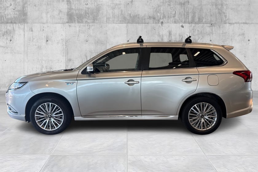 Bilde 2 av Mitsubishi Outlander PHEV PHEV/360kam/LEDbar/Keyless/Navi/Apple-Android+++