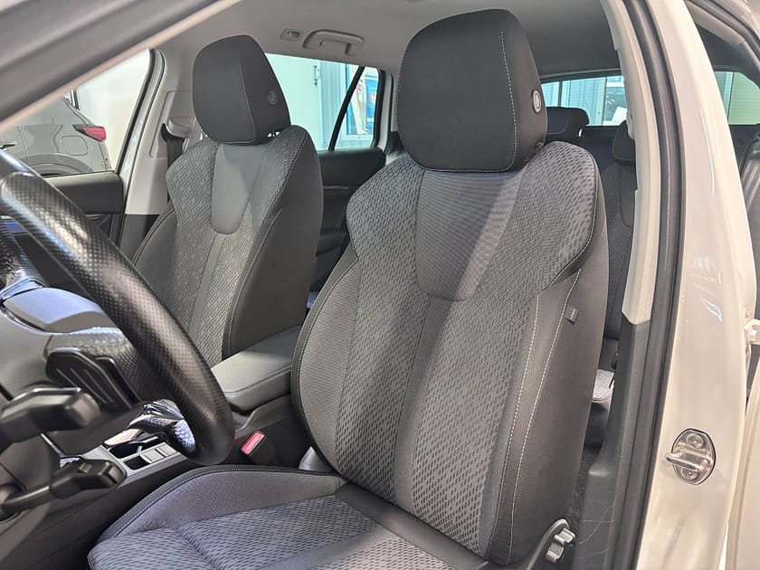 Bild 5 av Škoda Octavia Kombi iV Skoda PHEV 204hk, Style, Drag, Värmare, V-hjul, Elbaklucka