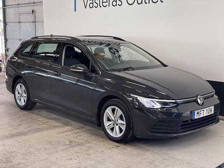 Volkswagen Golf Sportscombi SC 1.5 eTSI 130hk Drag Värmare Nav Cockpit