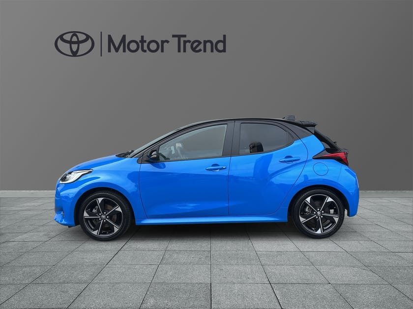 Bild 4 av Toyota Yaris Hybrid 130 1,5 5D PREMIERE EDITION BI-TONE
